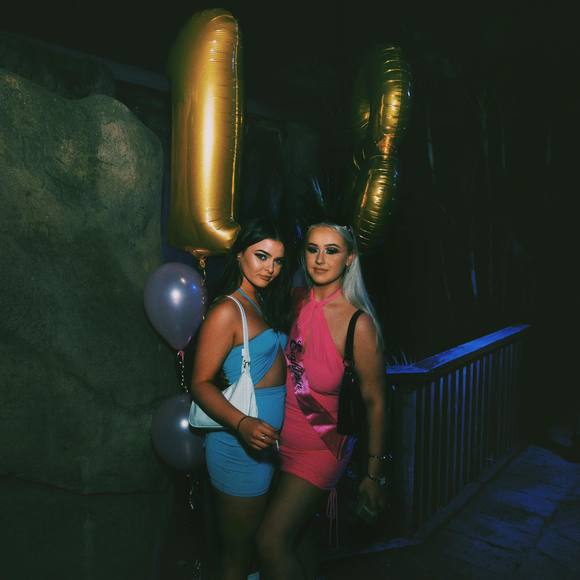 Meet your Posher, Tara - Picture 1 of 1